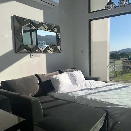 Hermes Penthouse Sea Sky & Mountains Apartment