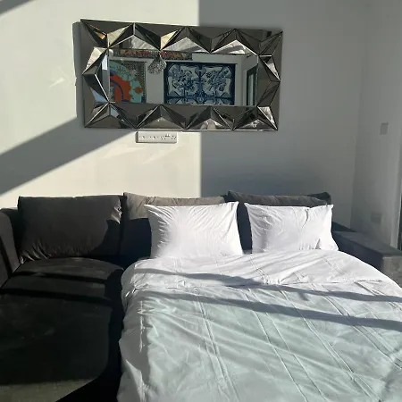 Hermes Penthouse Sea Sky & Mountains *