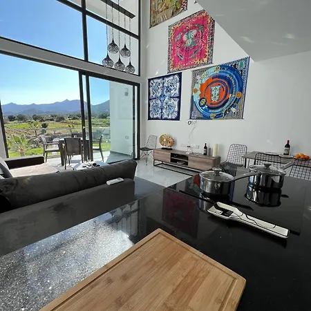 Hermes Penthouse Sea Sky & Mountains Apartment *