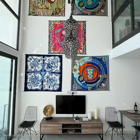 Hermes Penthouse Sea Sky & Mountains *