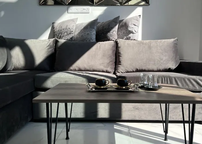 Hermes Penthouse Sea Sky & Mountains