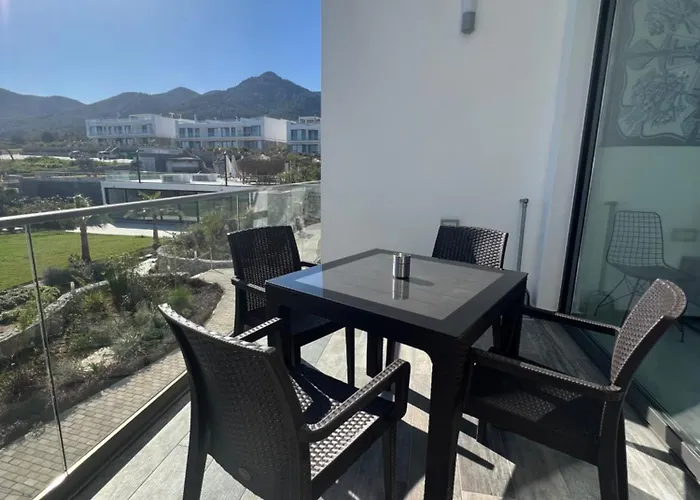 Hermes Penthouse Sea Sky & Mountains Akanthou