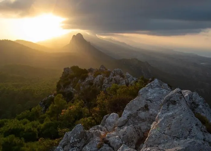 Hermes Penthouse Sea Sky & Mountains